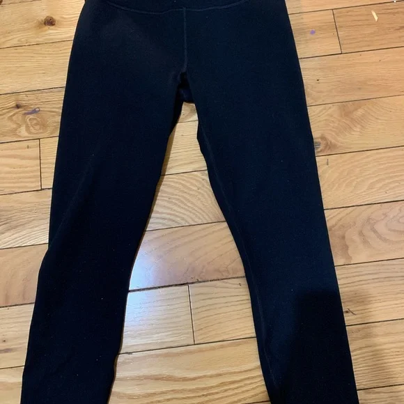 Define High waisted leggings from Fabletics - Picture 3 of 4